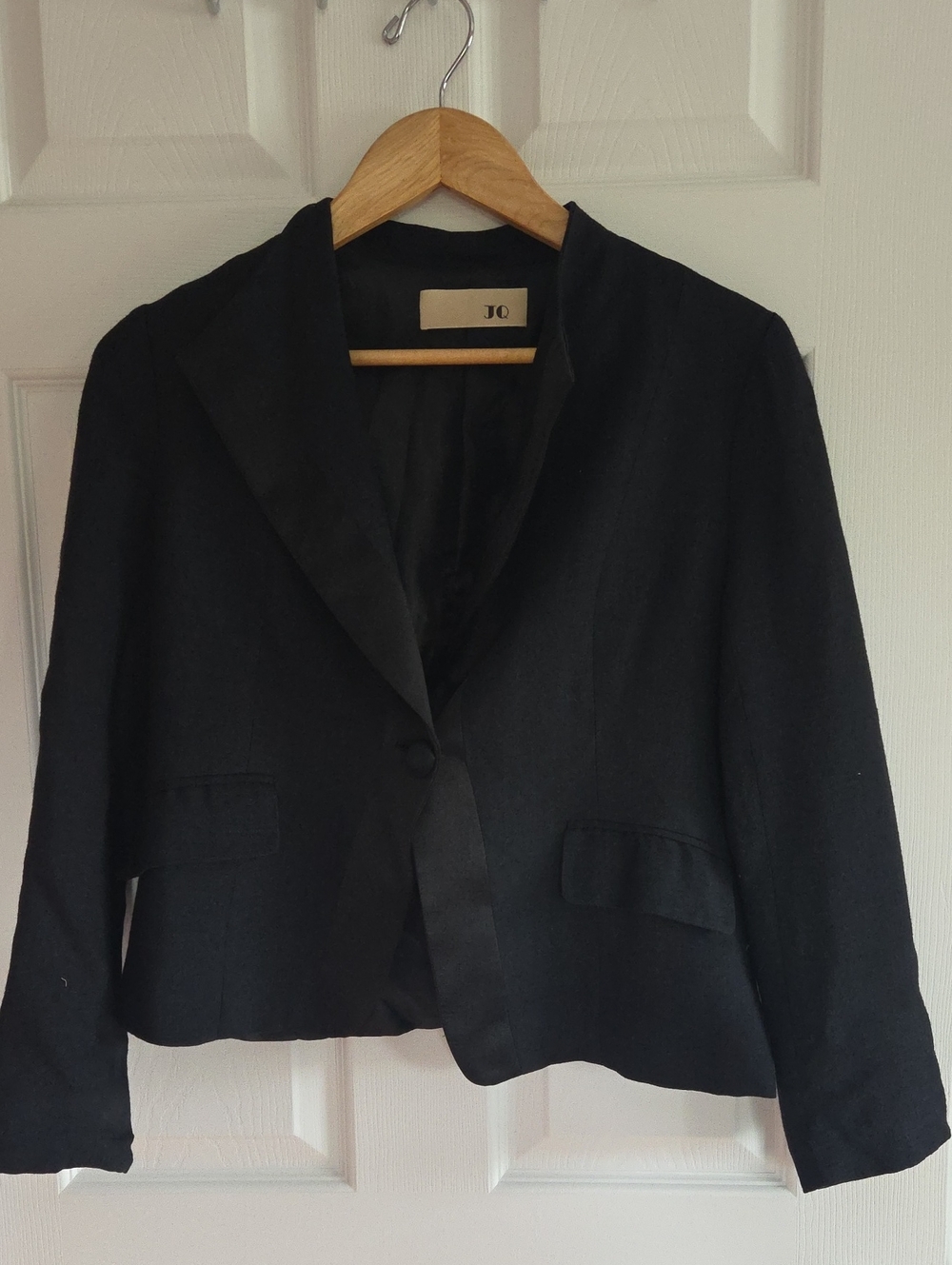 Black Cropped Blazer Jacket